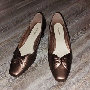 Charm Step  Bronze  heels  Sz 8WW